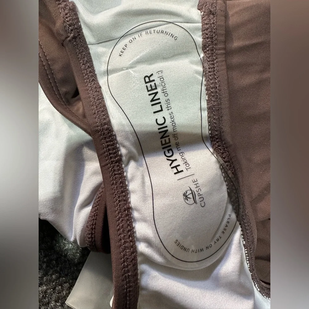 NWT CUPSHE Solid One-Piece Swimsuit Multiple Sizes - Picture 4 of 6